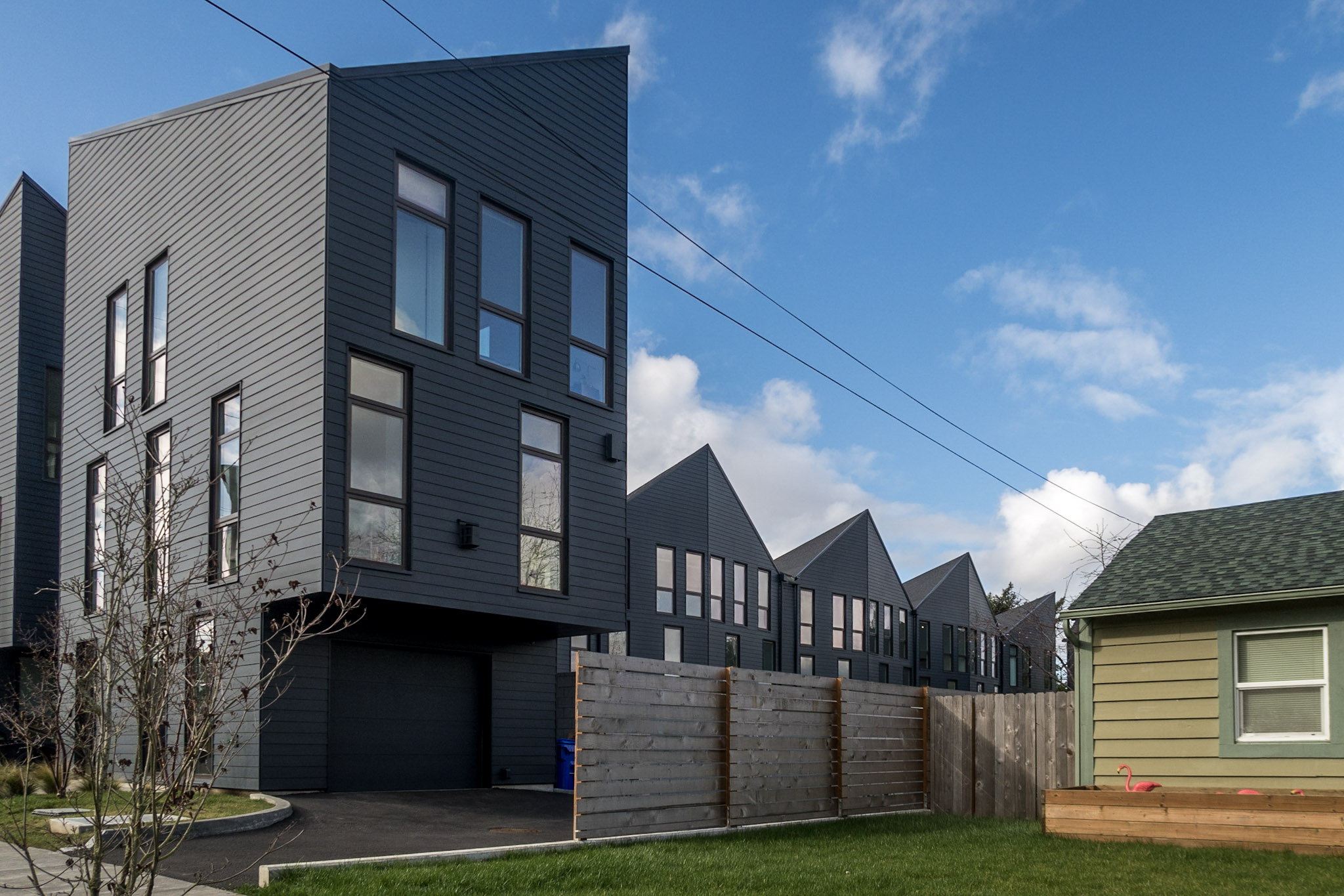 Economies of Scale, Housing, and Municipal Finance